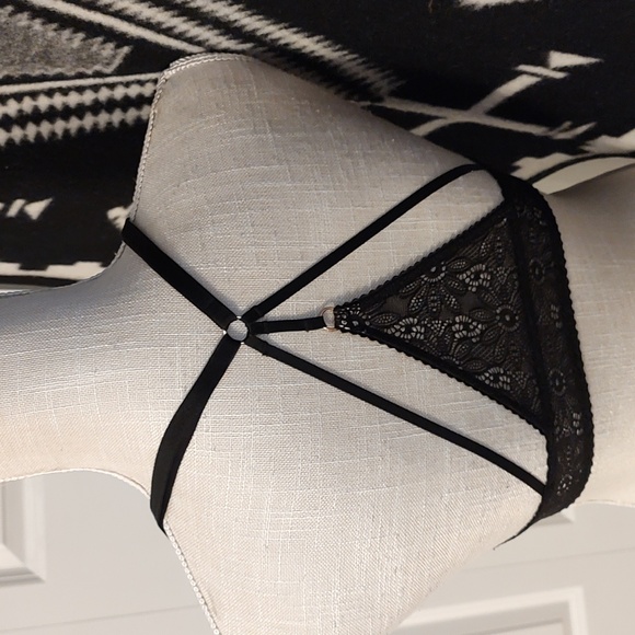 🖤EUC Victoria's Secret Very Sexy Unlined Racerback Plunge, Front Close, 34B - Picture 4 of 9